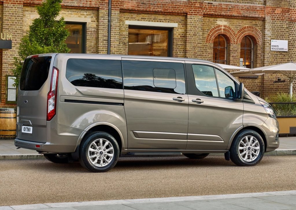 Ford-Tourneo_Custom-2018-1280-06