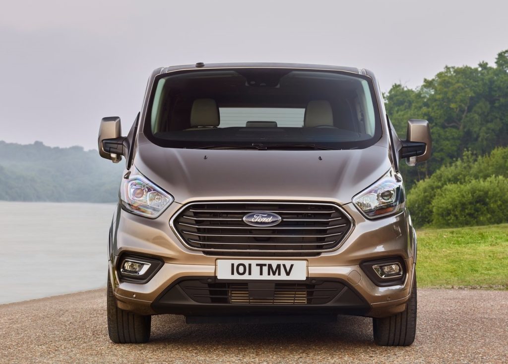 Ford-Tourneo_Custom-2018-1280-07