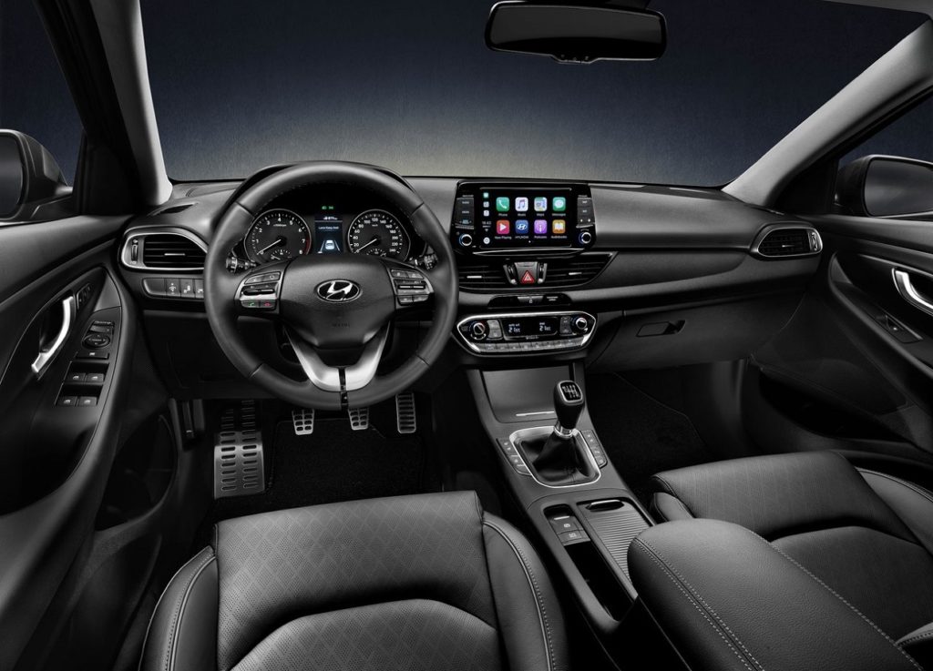 Hyundai-i30_Fastback-2018-1280-05