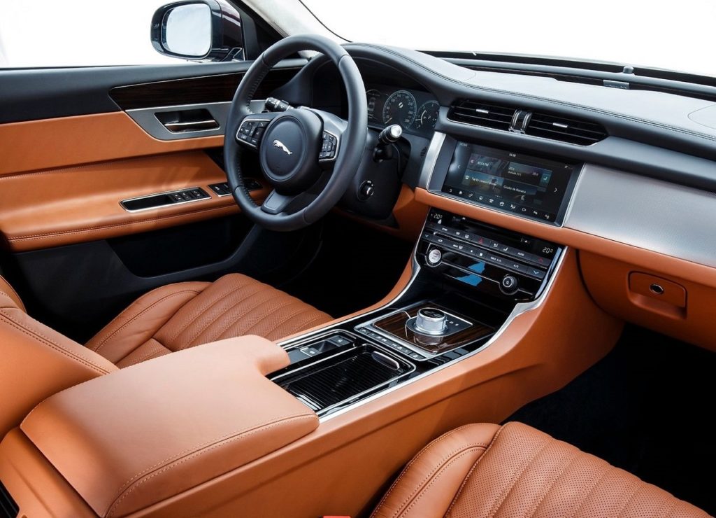 Jaguar XF (2016) Interior