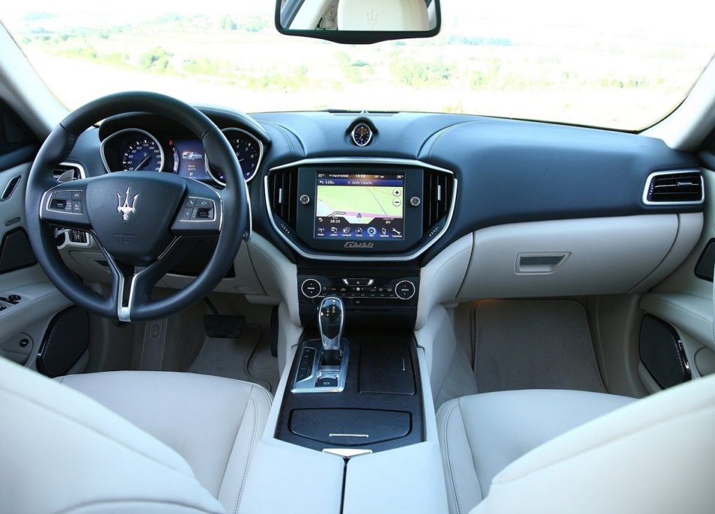 Maserati Ghibli(2014) Interior