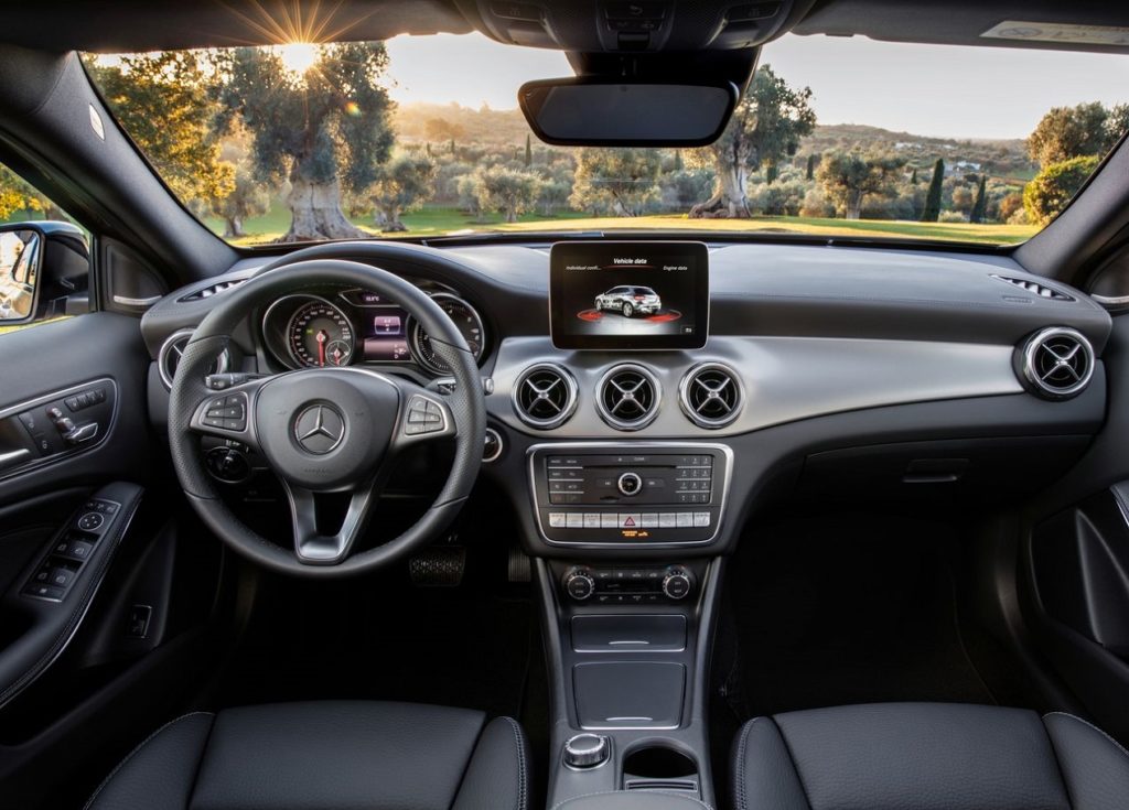 Mercedes-Benz-GLA-2018-1280-25