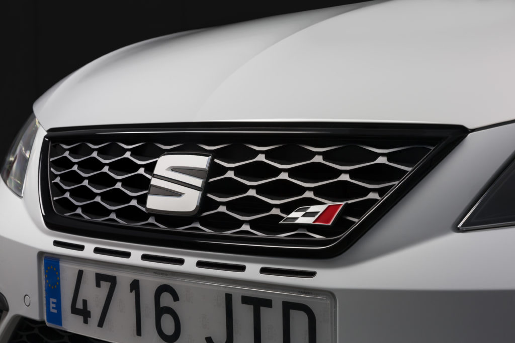 New-SEAT-Leon-Cupra-300-022H_O_HD