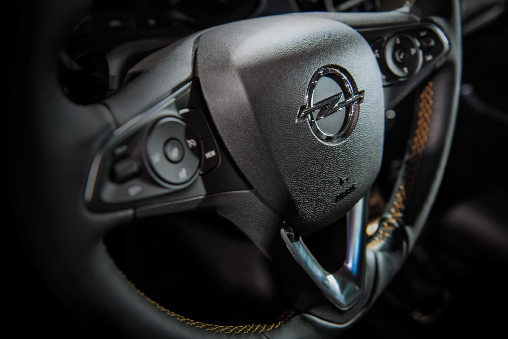 Opel-Crossland-X-305442 (1)
