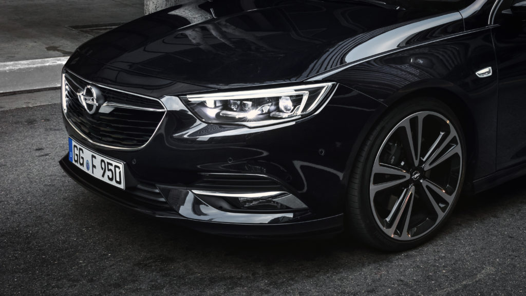 100,000 orders for new Opel Insignia