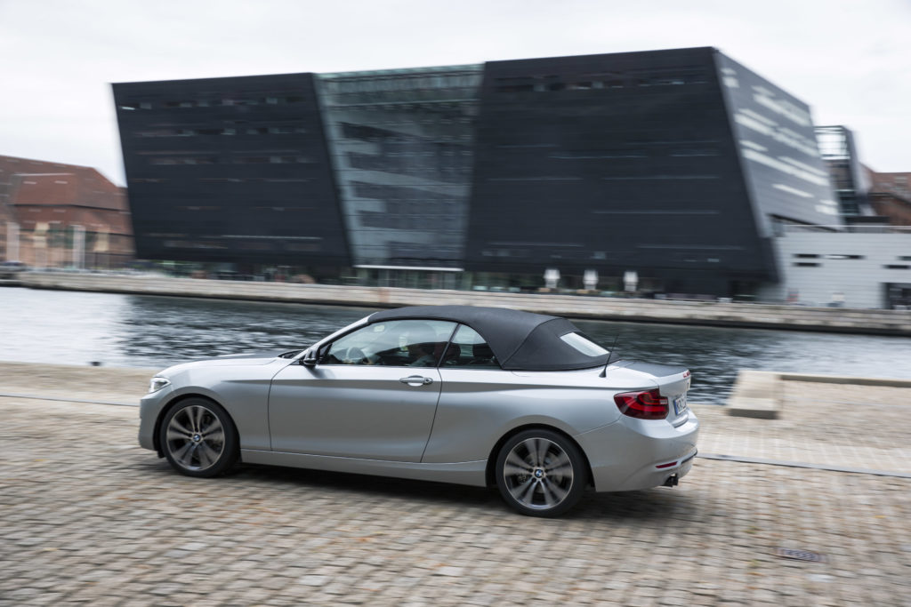 P90160686_highRes_bmw-2-series-convert