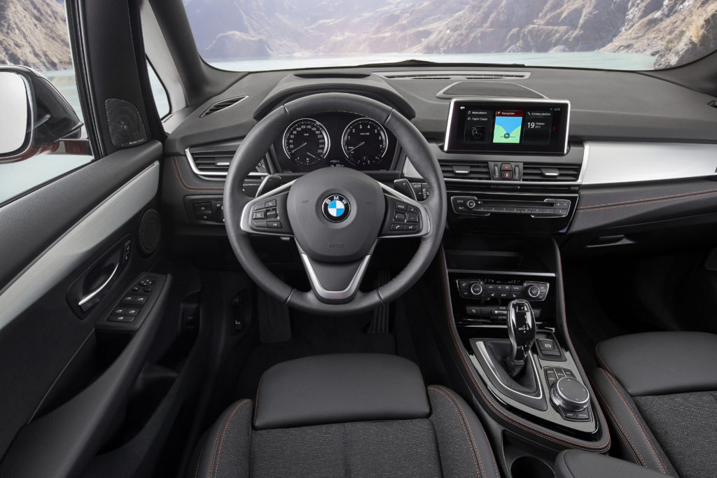 P90288901_highRes_the-new-bmw-2-series
