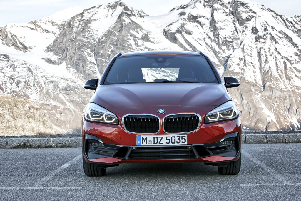 P90288909_highRes_the-new-bmw-2-series