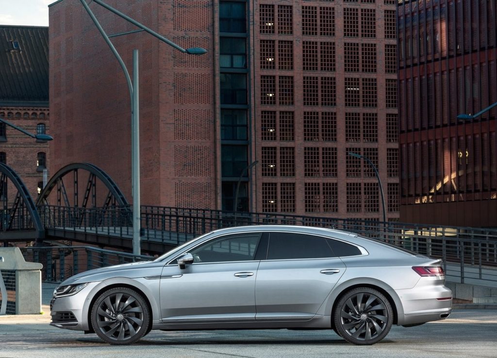 Volkswagen Arteon (2018) Lado