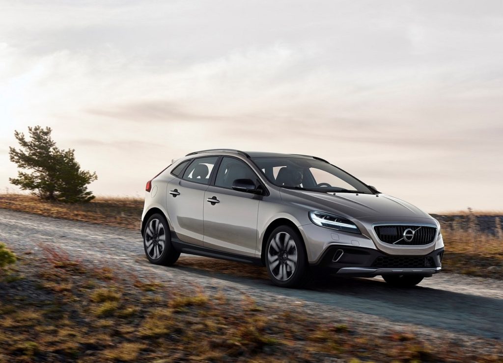 Volvo-V40_Cross_Country-2017-1280-01