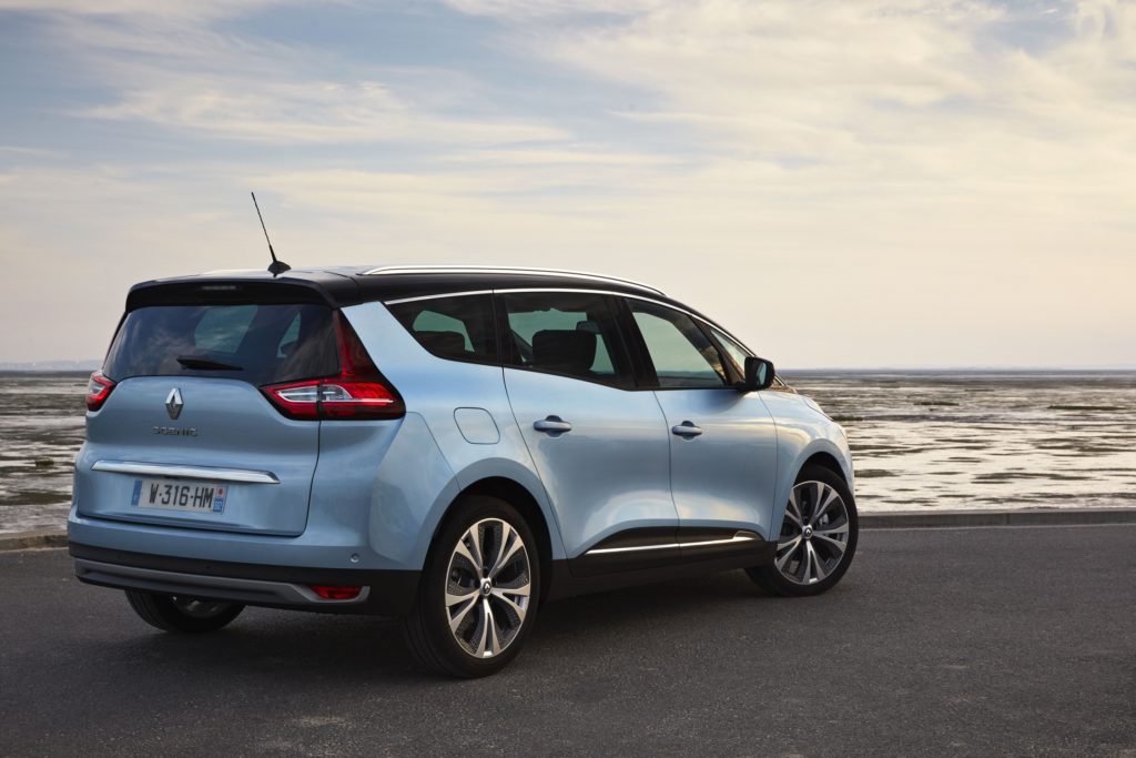 RENAULT SCENIC IV (JFA) AND GRAND SCENIC (RFA) PRESS TESTS AT ARCACHON