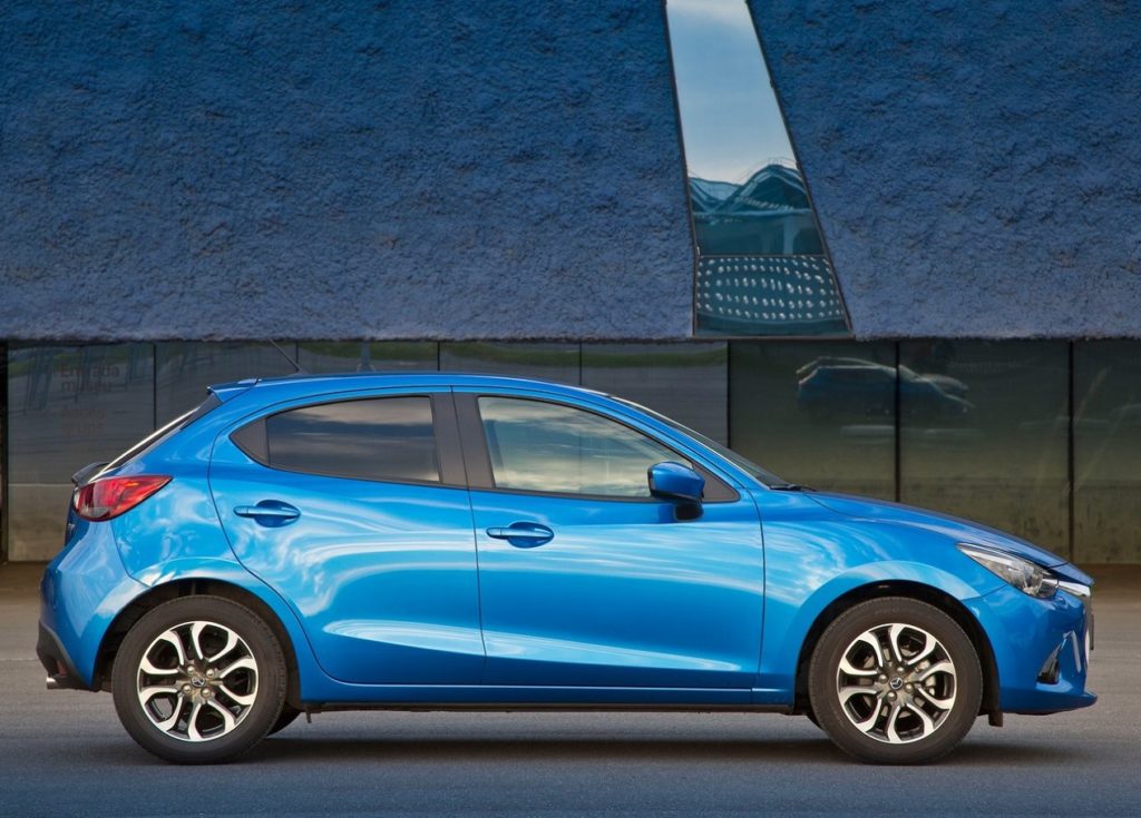Mazda 2 2015 (2)