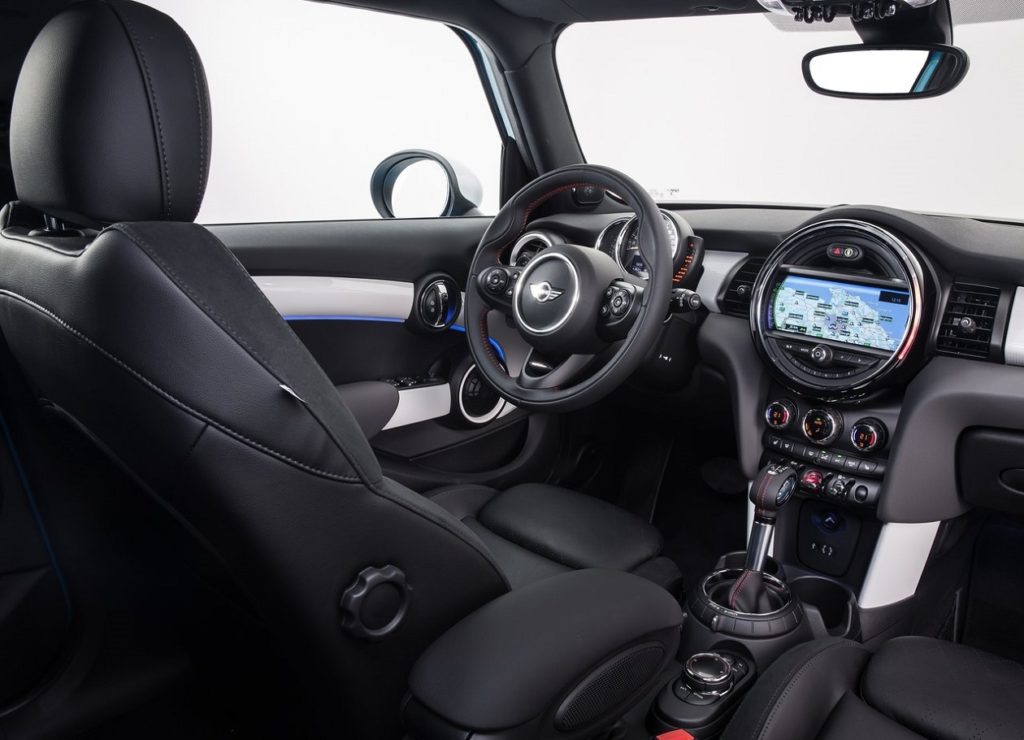 Mini-Cooper_5-door-2015-