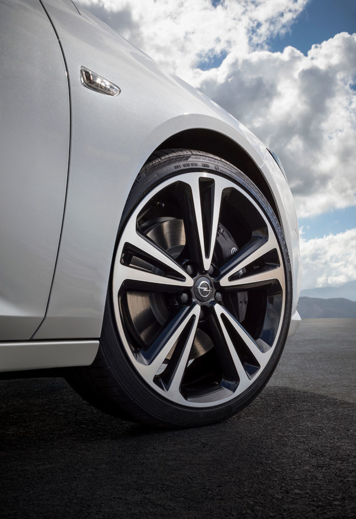 Opel-Insignia-Grand-Sport-304408