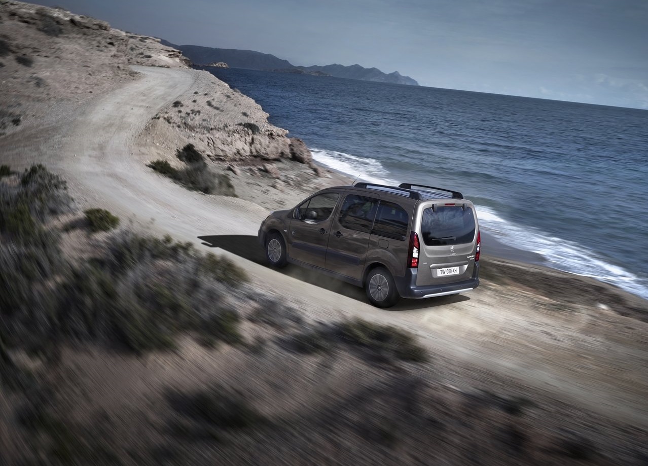 Peugeot-Partner_Tepee-2016-1280-09