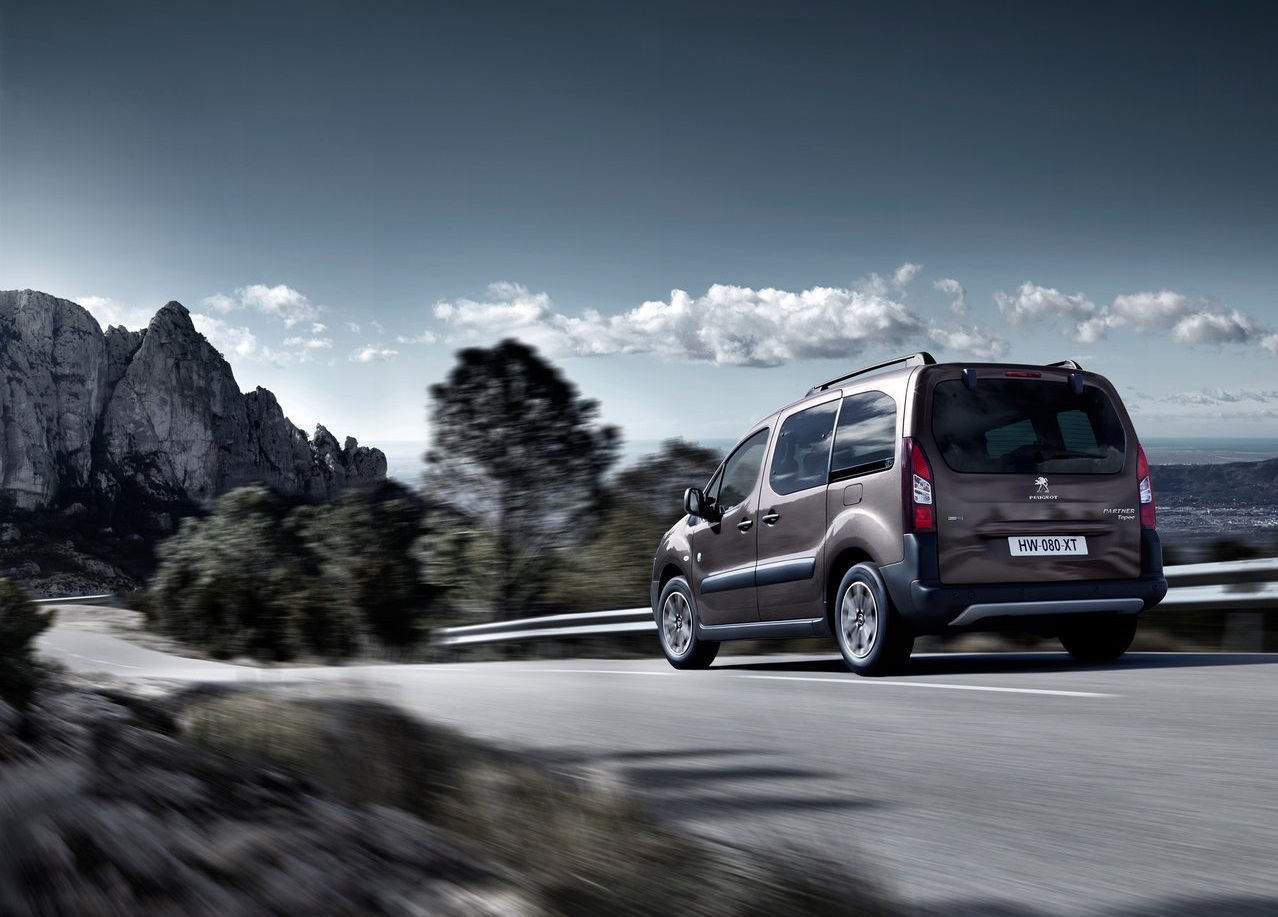Peugeot-Partner_Tepee-2016-1280-0a
