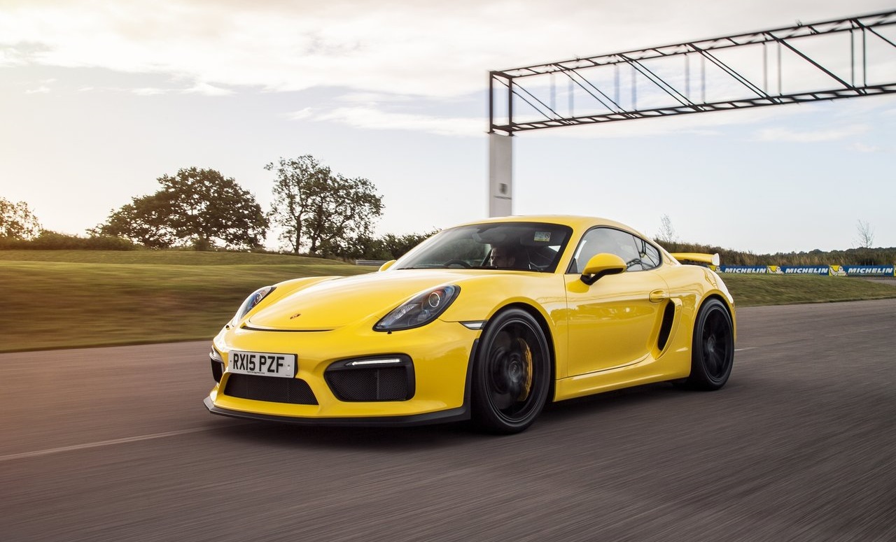 Porsche-Cayman_GT4-2016-1280-0b