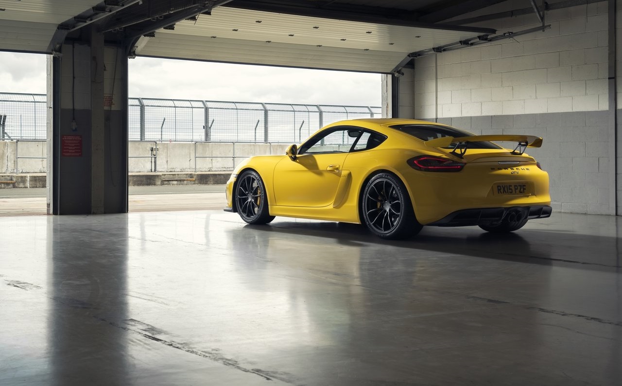 Porsche-Cayman_GT4-2016-1280-20