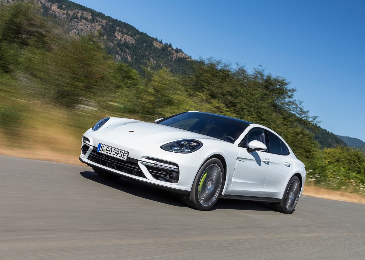 Porsche-Panamera_Turbo_S_E-Hybrid-2018-1280-15