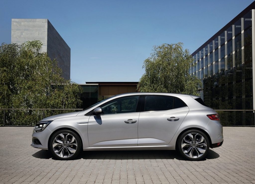 Renault-Megane-2016-1280-3d