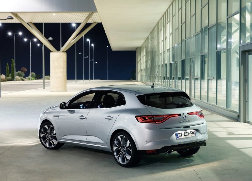 Renault-Megane-2016-1280-3f