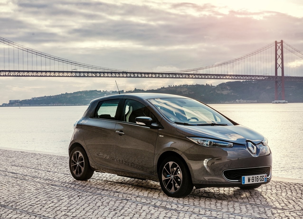 Renault-Zoe-2017-1280-02