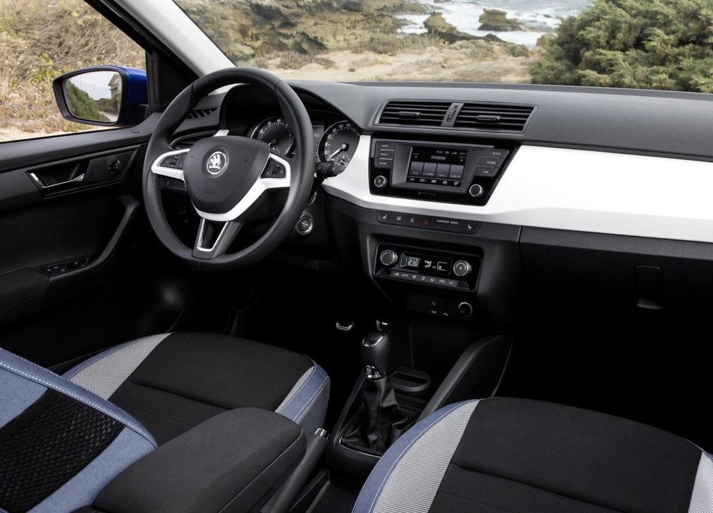 Skoda-Fabia-2015-1280-4f