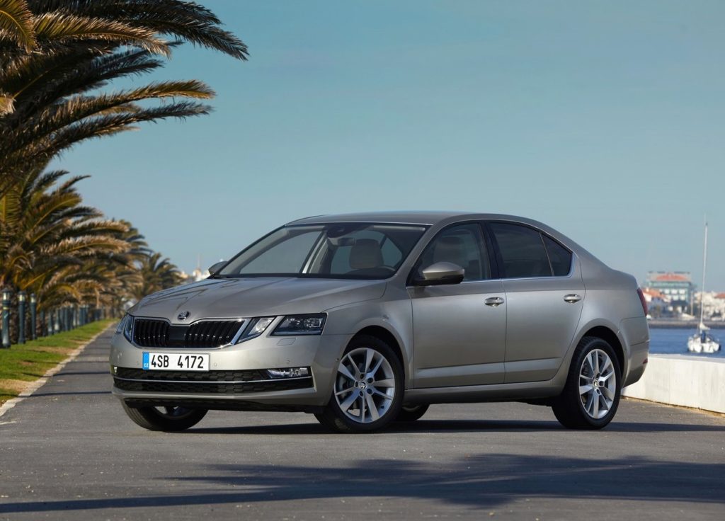Skoda-Octavia-2017-1280-03