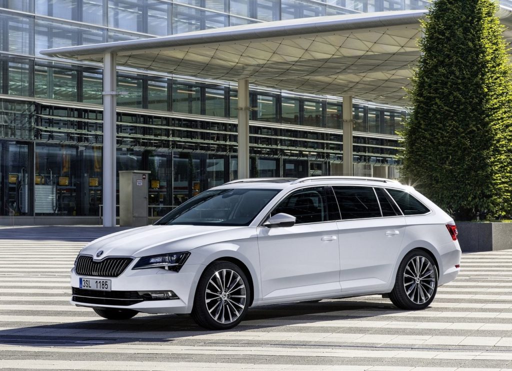 Skoda-Superb_Combi-2016-1280-03