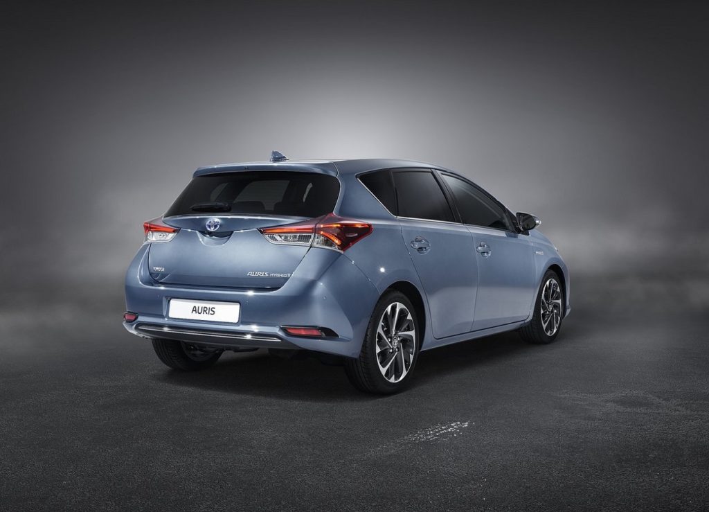 Toyota-Auris-2016-1280-12