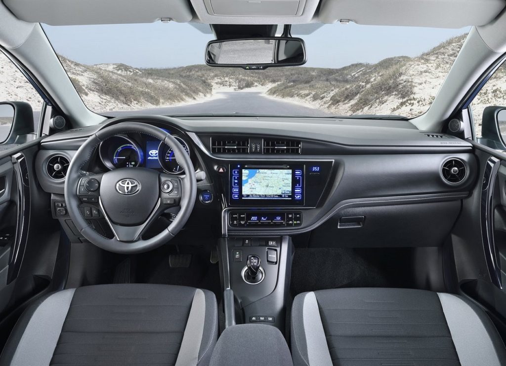 Toyota-Auris-2016-1280-19