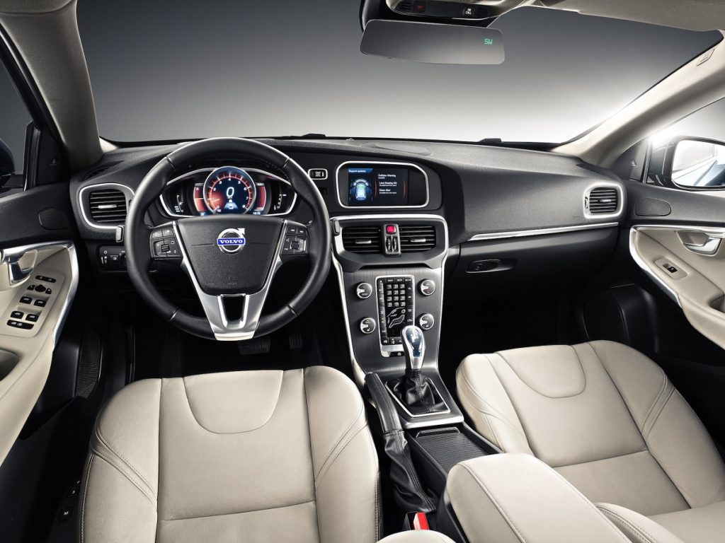Volvo-V40-interior