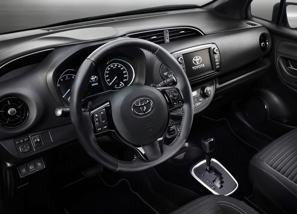 Yaris 2017 (4)
