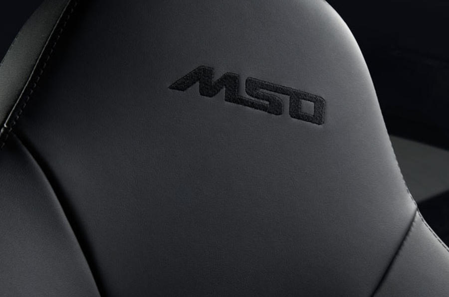 9056mso-570gt-black-collection-10