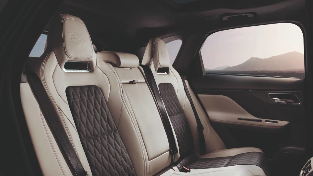 F-pace svr (18)