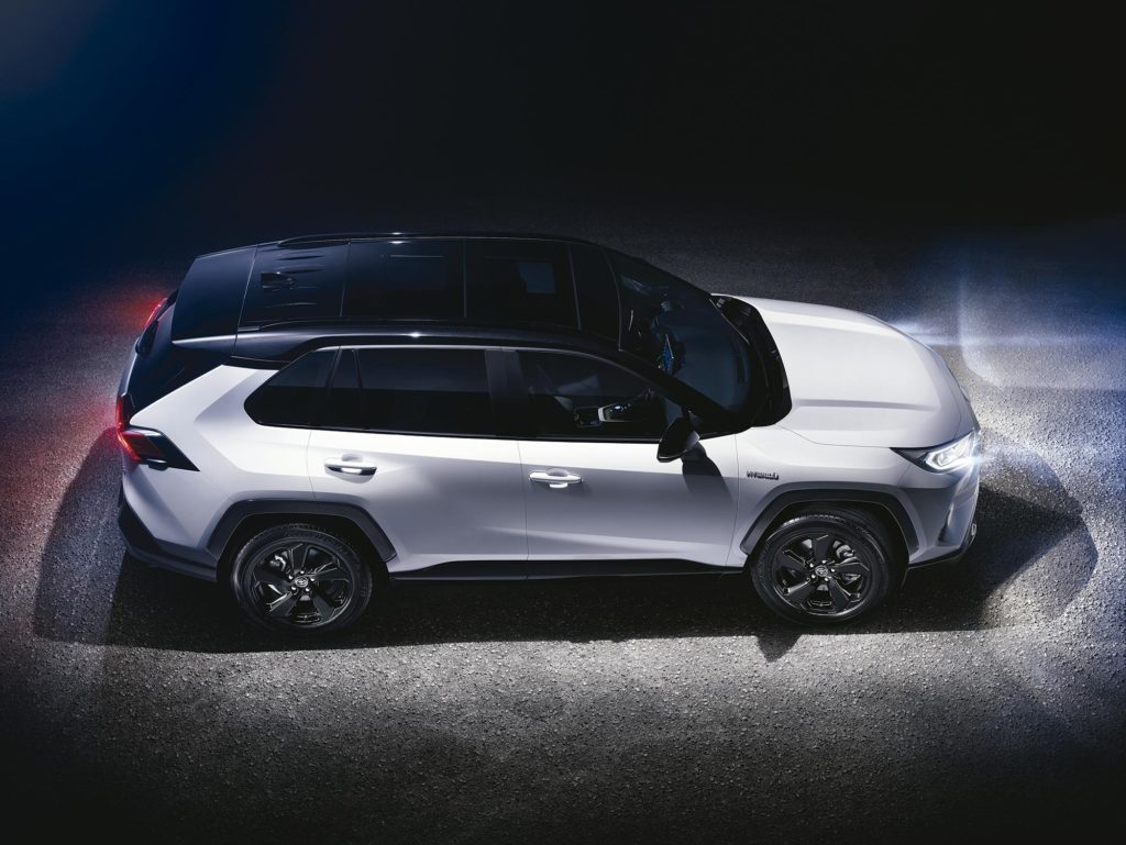 Toyota-RAV4_2019_1