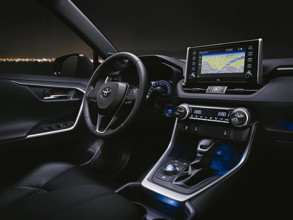 Toyota-RAV4_2019_7