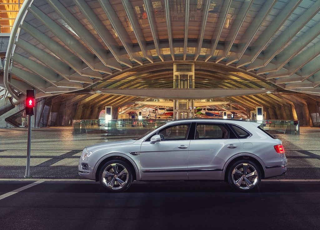 bentayga hybrid (7)