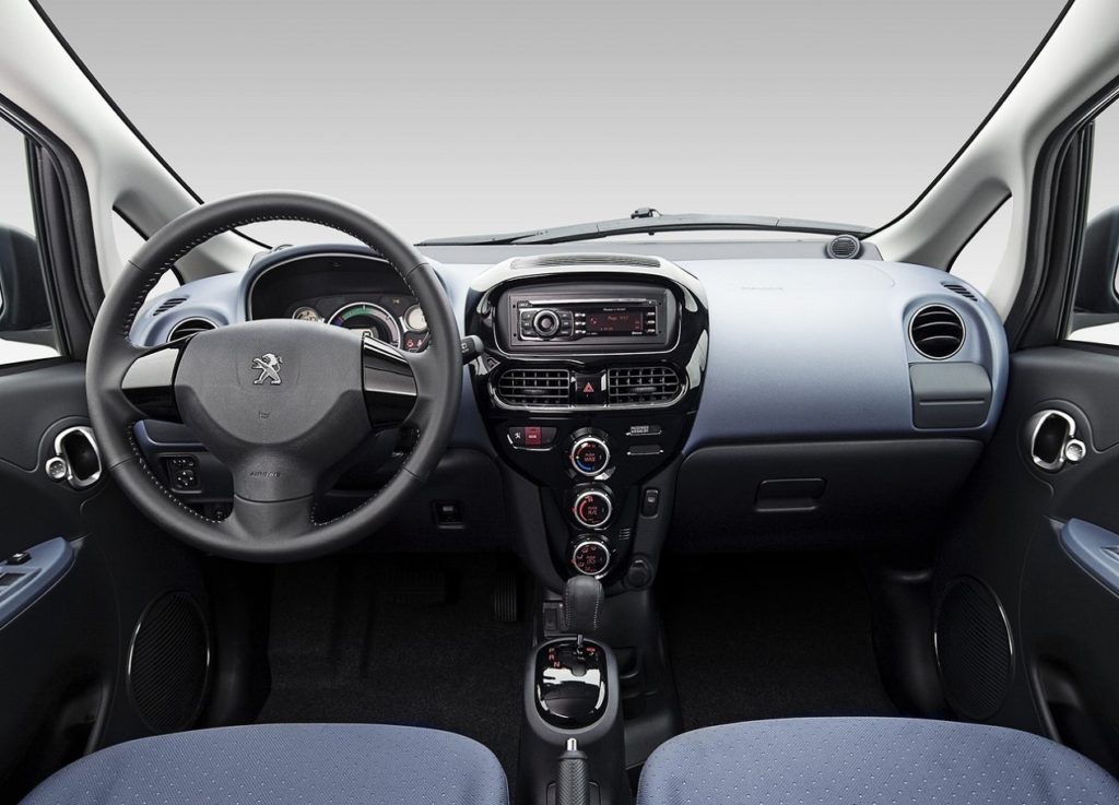 peugeot ion 2011 (2)