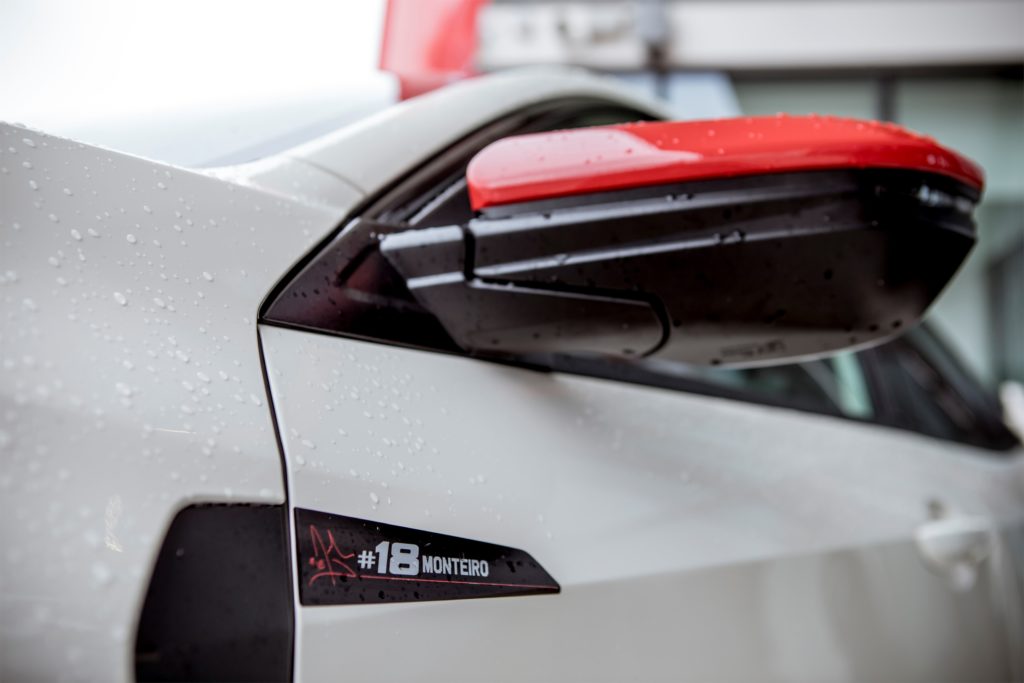 Honda Civic Type R #18 Tiago Monteiro