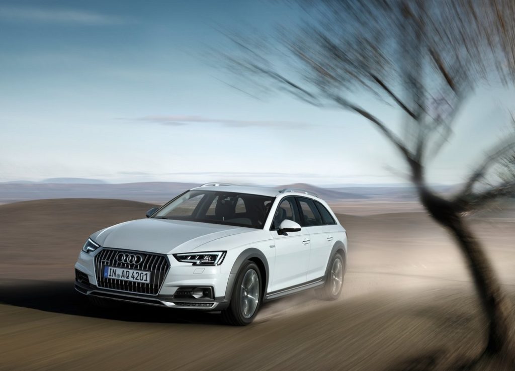 Audi-A4_allroad_quattro-2017