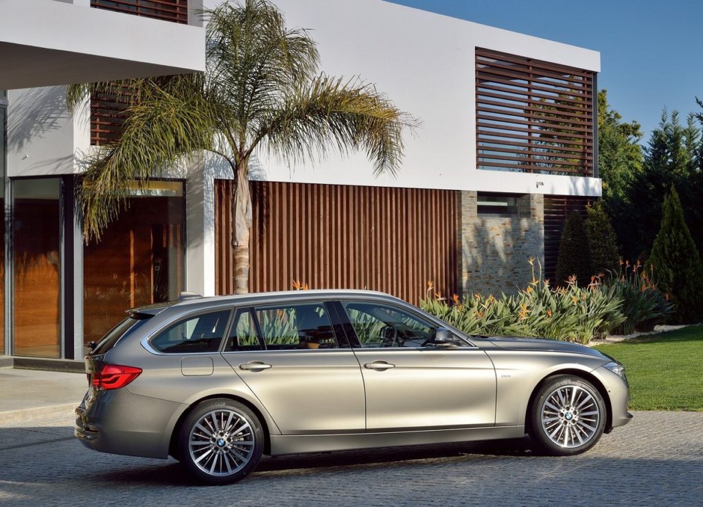 BMW Série 3 Touring 2016 (1)