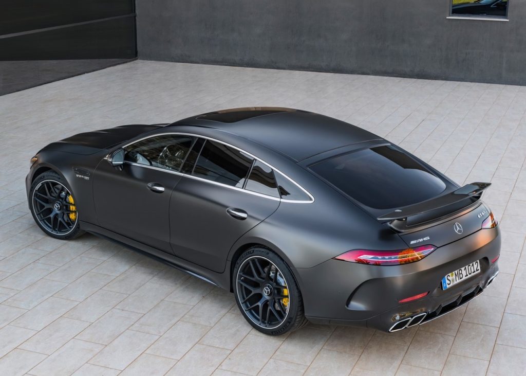 GT Coupé 4-Portas (3)