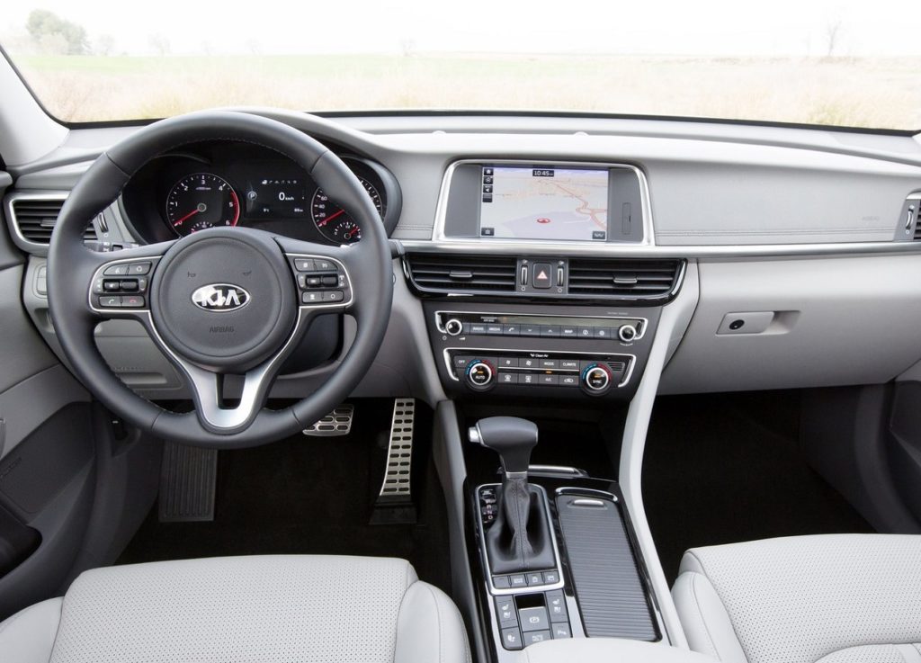 Kia Optima SW 2017 (4)