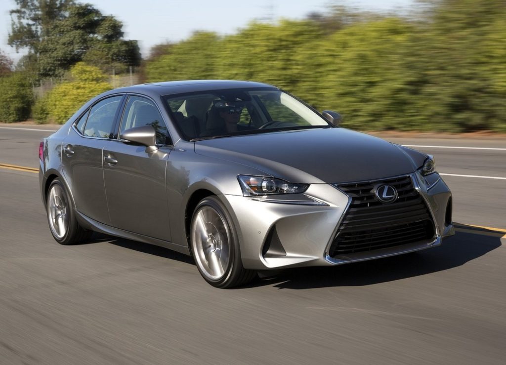 Lexus-IS-2017