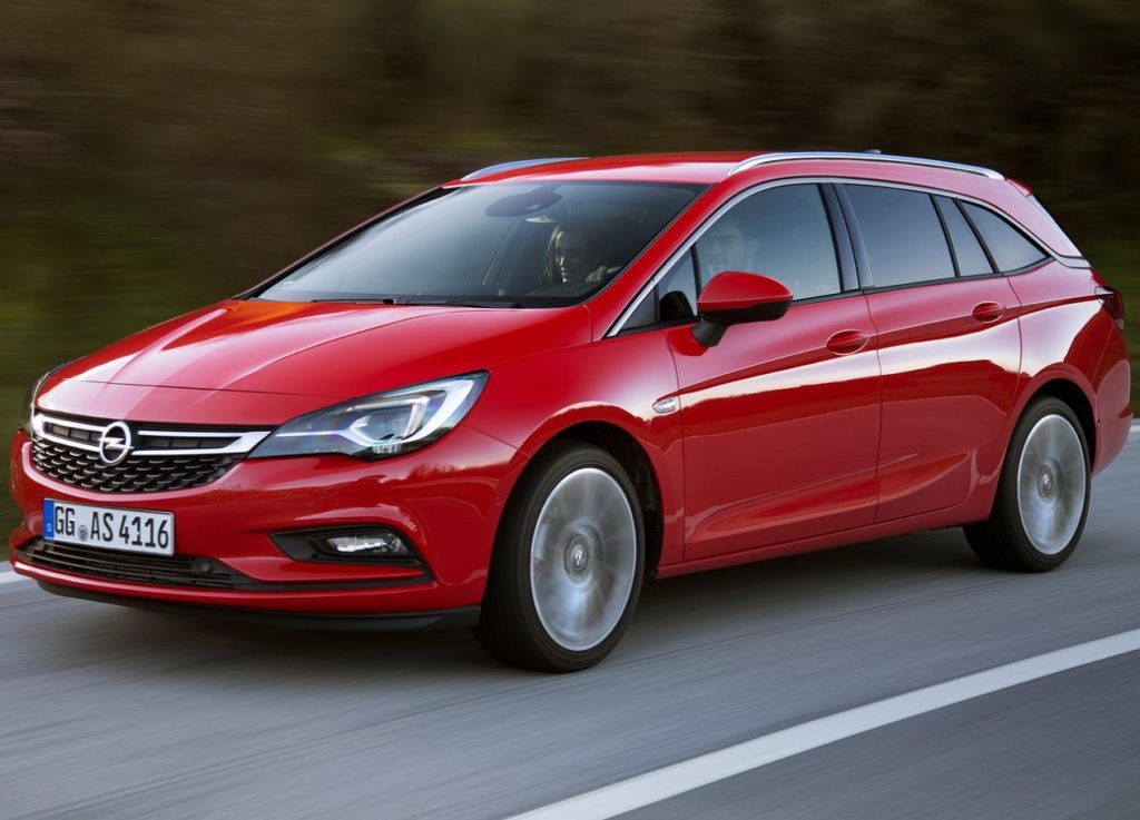 Opel-Astra_Sports_Tourer-2016