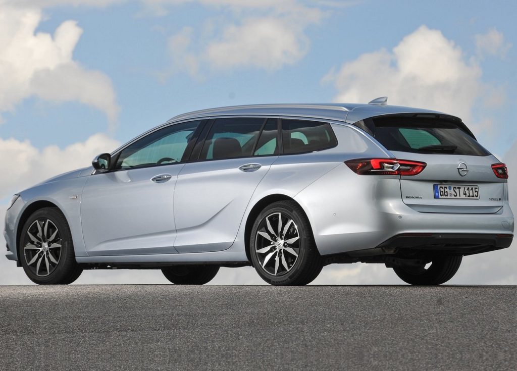 Opel insignia Sports Tourer 2018 (1)
