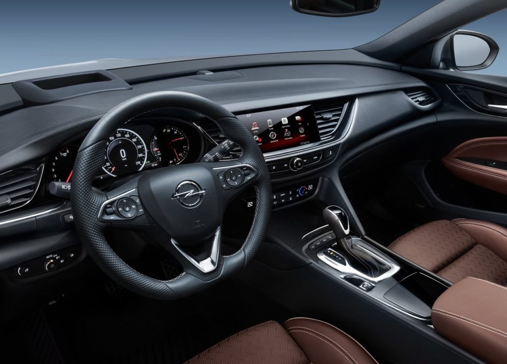 Opel insignia Sports Tourer 2018 (2)