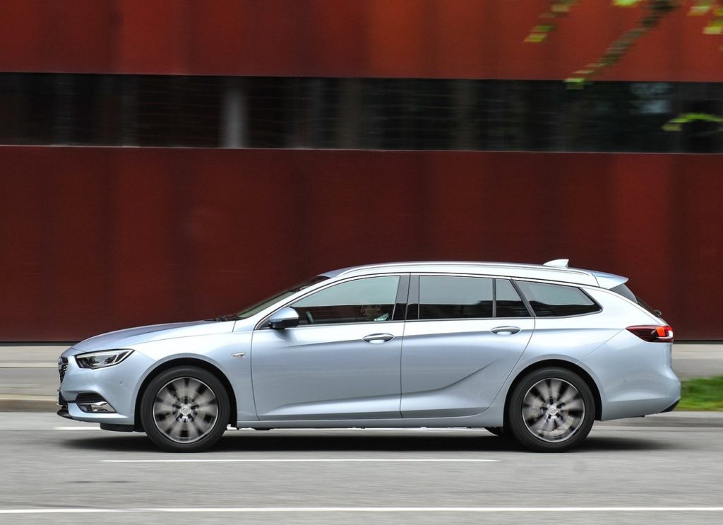 Opel insignia Sports Tourer 2018 (4)