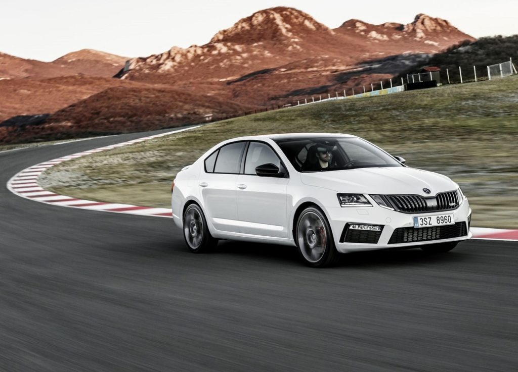 Skoda-Octavia_RS-2017